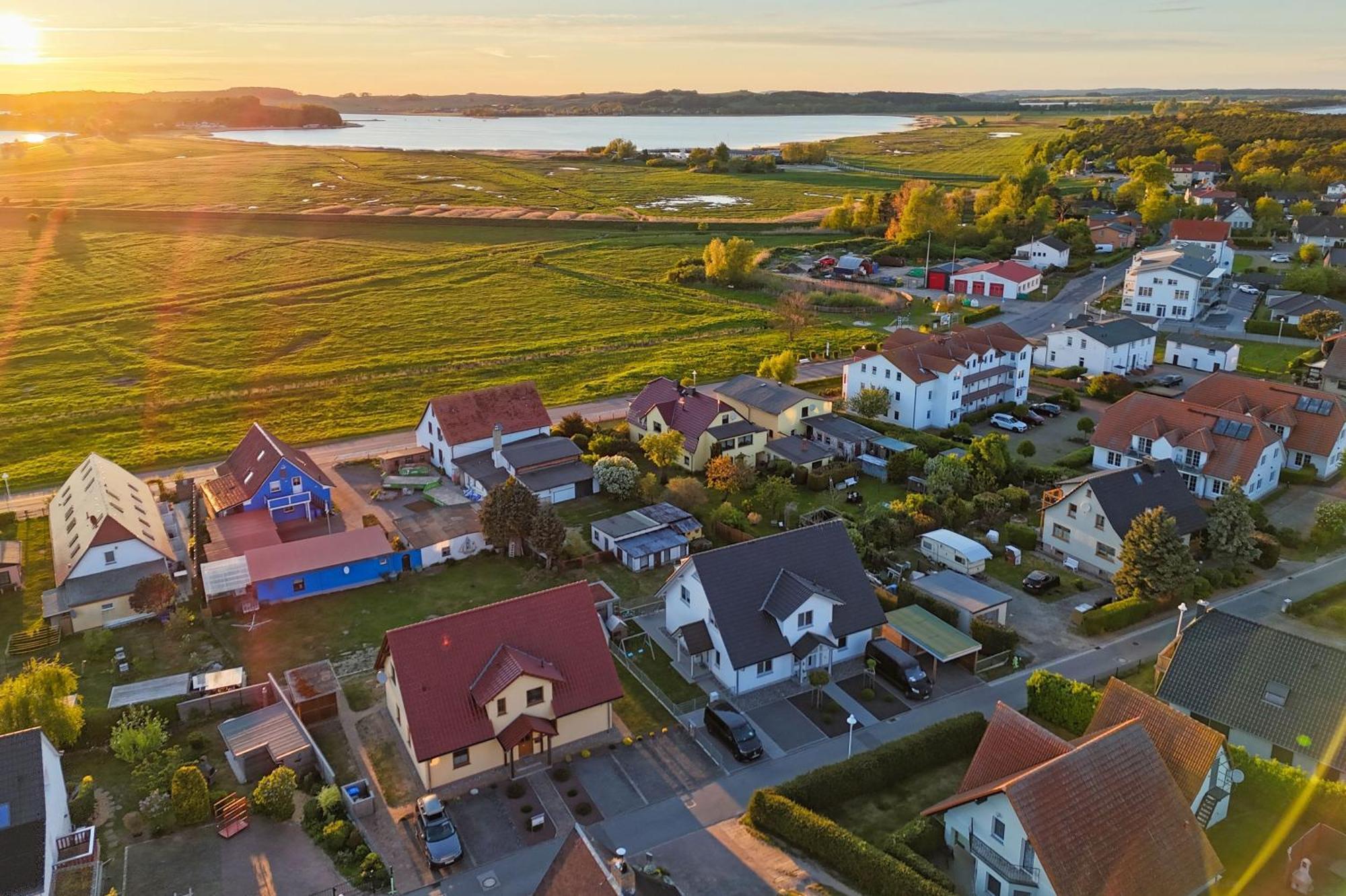 Schicke Fewo Mit Terrasse, Gratis Nutzung Vom Ahoi Erlebnisbad Und Sauna In Sellin - Haus De Niege Wech Fewo 02 Thiessow Eksteriør billede
